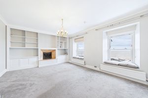 Living room- click for photo gallery